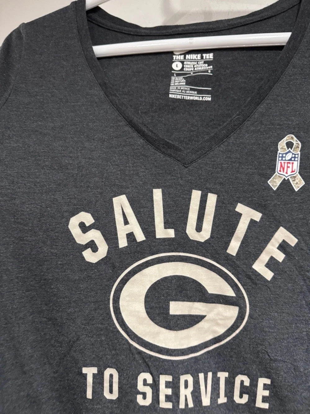 Nike tee Salute to Service Green Bay V-Neck Tee gray athletic large